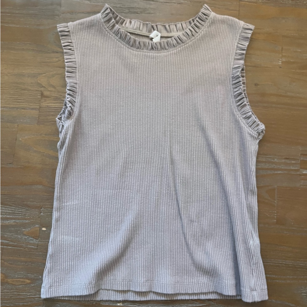 Brown ribbed tank